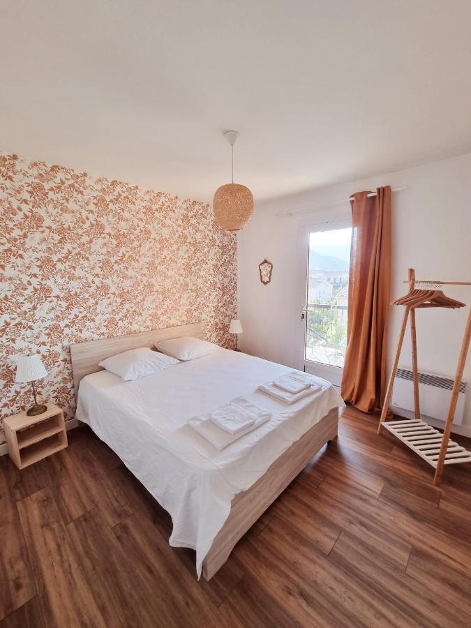 Bel Appartement Centre Ville 3 Chambres サン・フロラン エクステリア 写真
